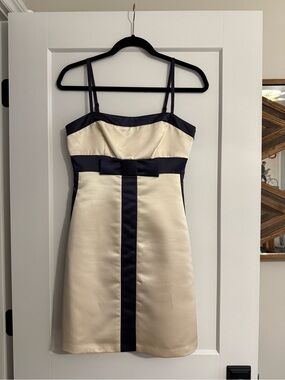 BCBGMAXAZRIA Ivory and Navy Satin Bow-Accent Dress